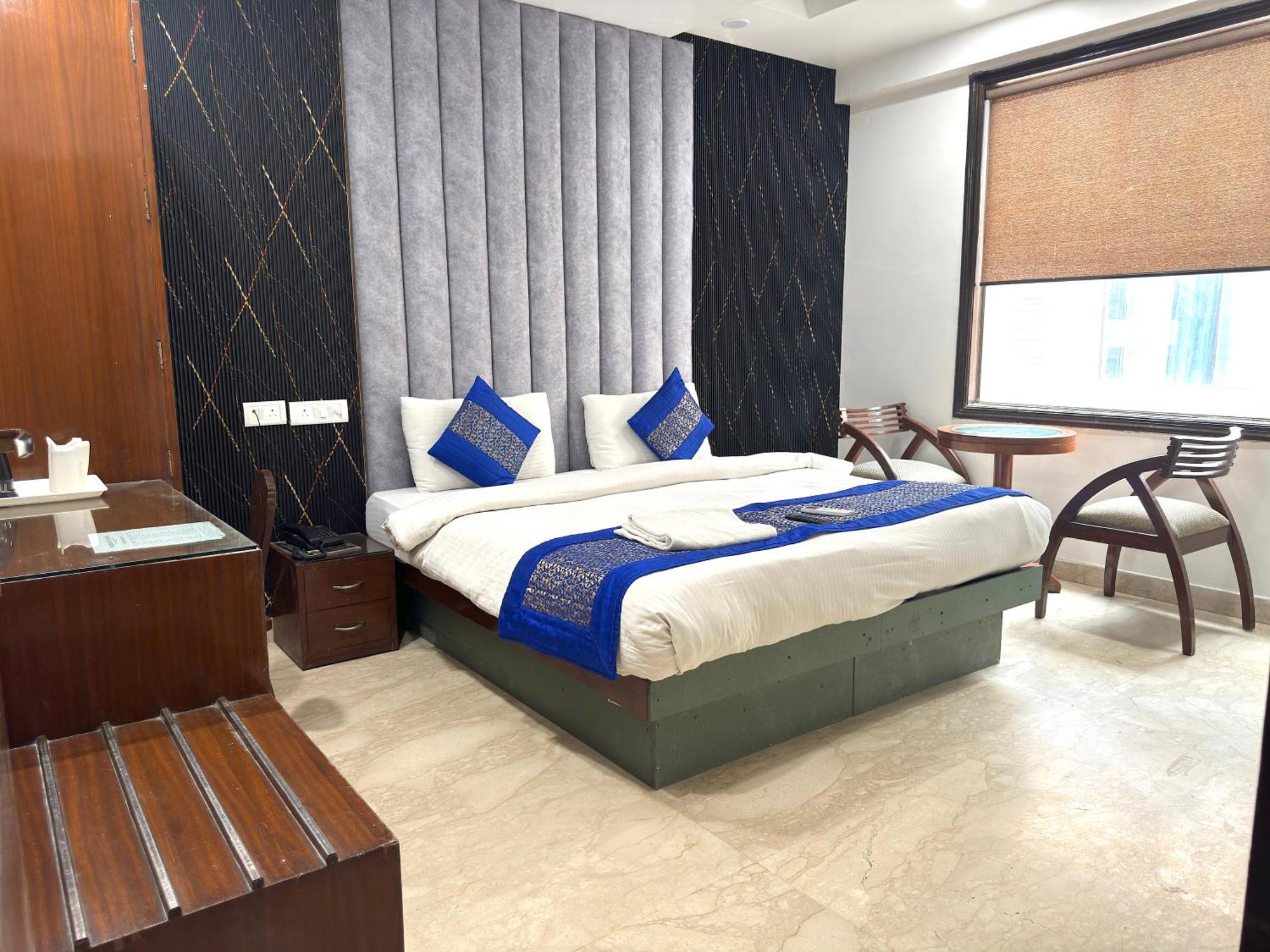 Hotel The Daanish Residency - Karol Bagh New Delhi Exteriör bild